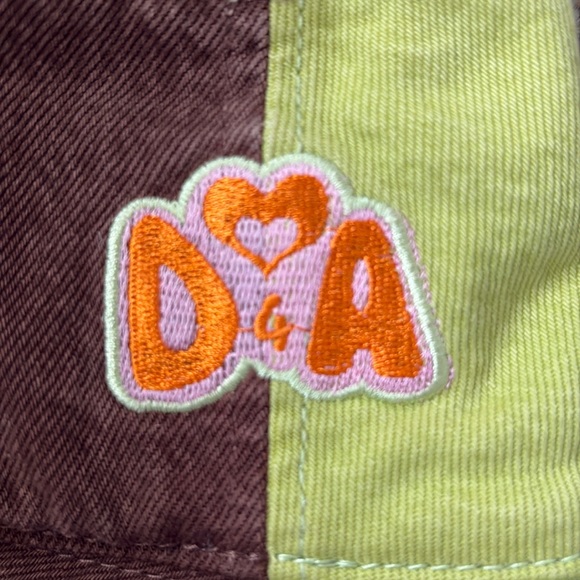 Dypsnea X Abrand Jeans Dypset Beating Hearts Cotton Bucket Hat Citron/Brown - Picture 7 of 11